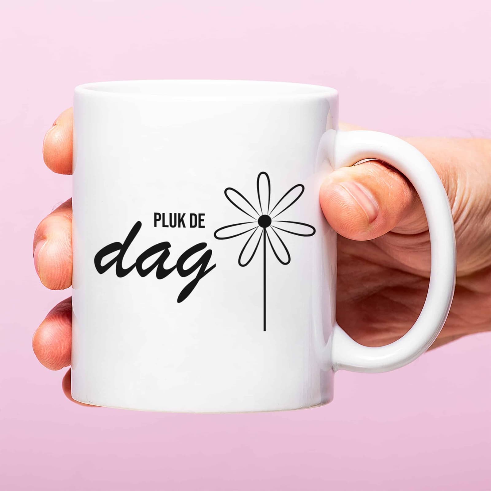 Mok met Tekst ‘’Pluk de dag’’ | Materiaal: Keramiek | 33 cl | Mok met Tekst | Koffie Mok | Grappige Cadeau | Vaatwasser bestendig | Humor | Mok met grappige tekst