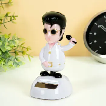 Elvis poppetje op zonne-energie