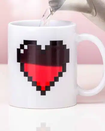 Warmtegevoelige mok pixel hart