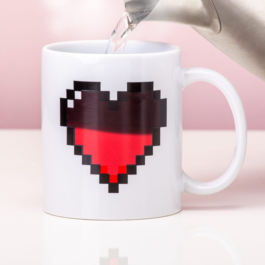 Warmtegevoelige mok pixel hart