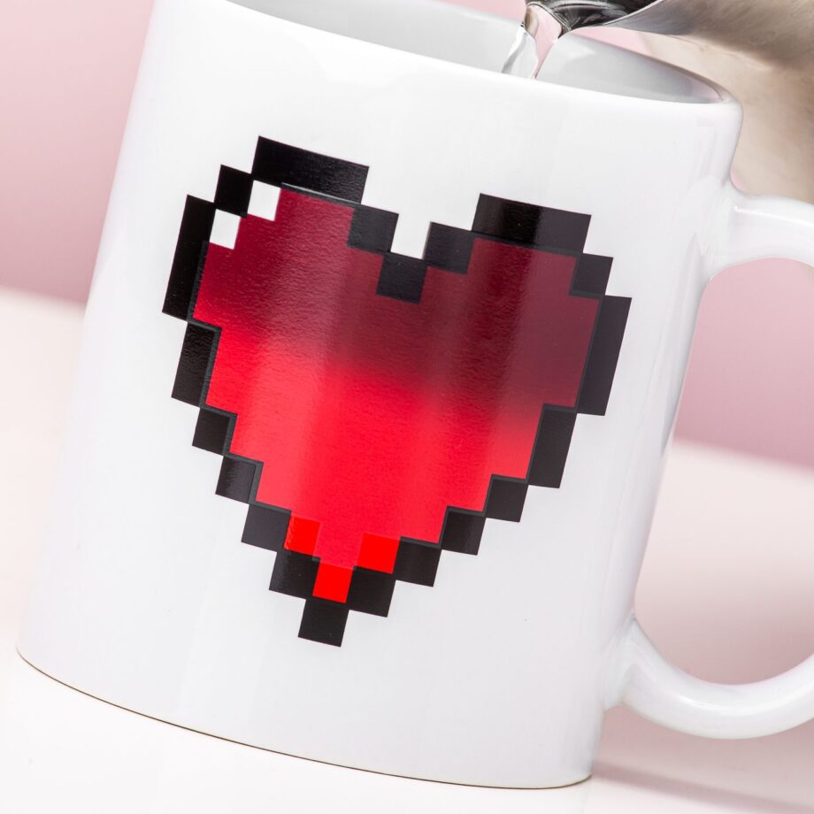 Warmtegevoelige mok pixel hart