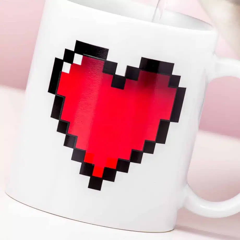 Warmtegevoelige mok pixel hart