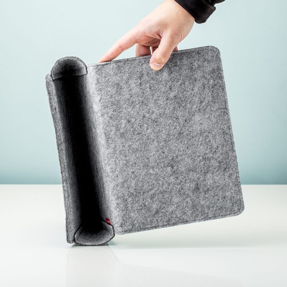 Bedside pocket