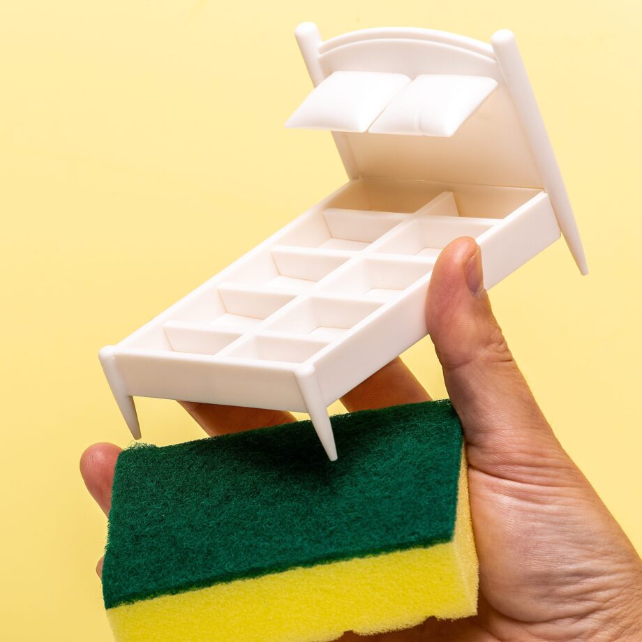 Clean Dreams sponshouder