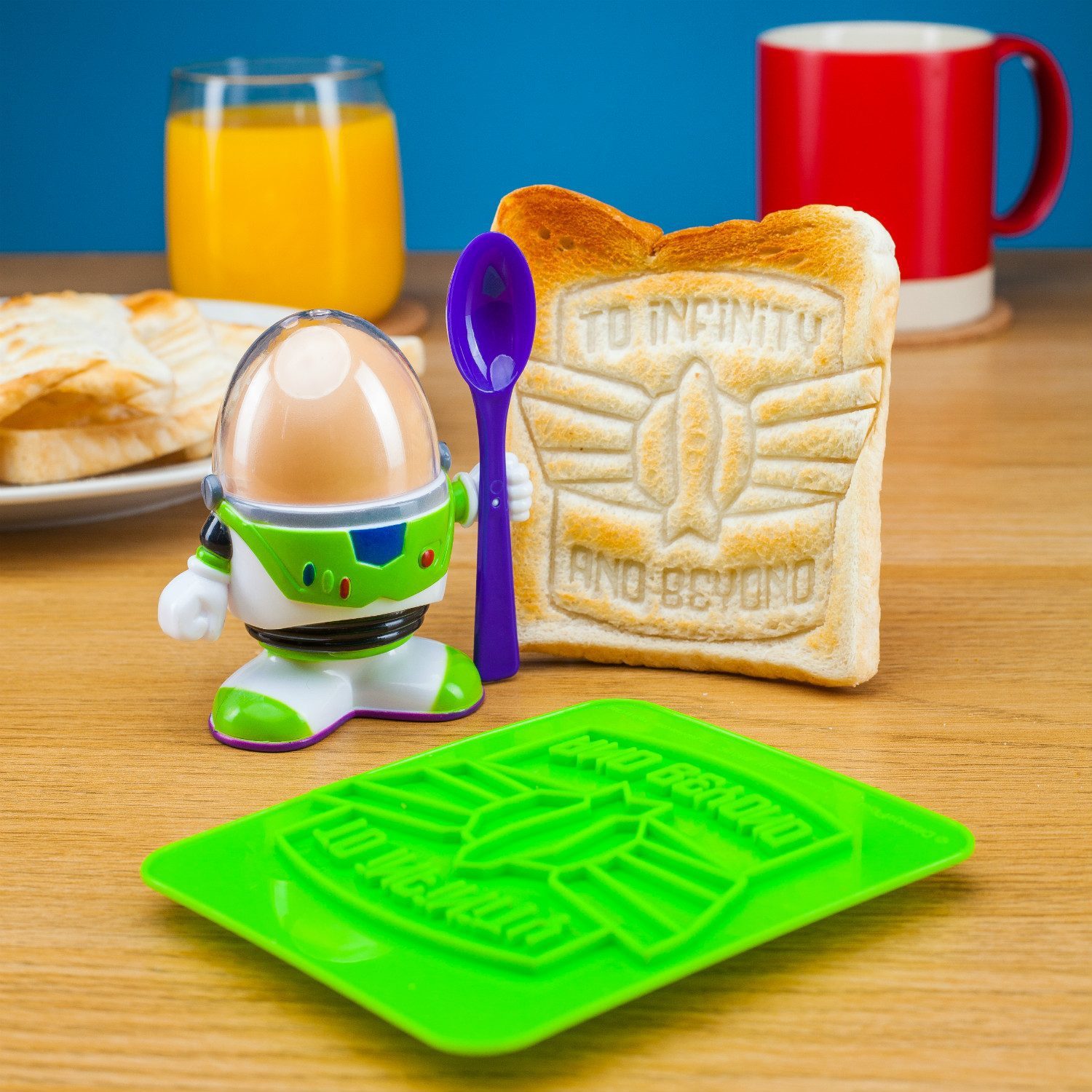 Buzz Lightyear eierdopje en toastsnijder