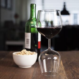invotis_rood_en_wit_wijnglas-roodhoofd-1500.jpg