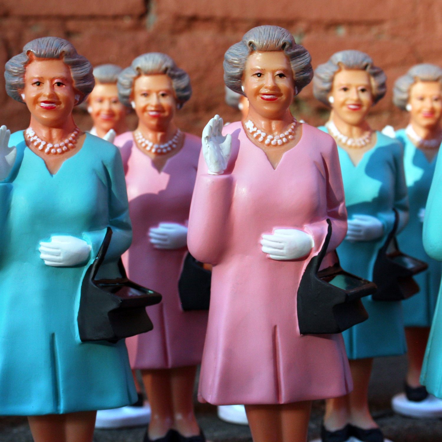 Poppetje Op Zonne-Energie - Queen Elizabeth