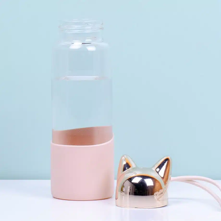 Kat waterfles