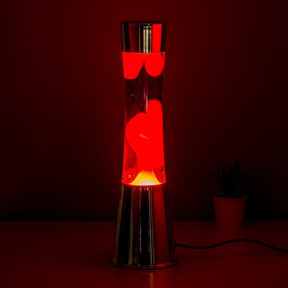 Lavalamp zilver met paarse vloeistof en rode lava