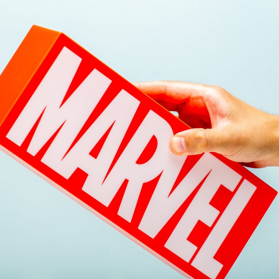 Marvel logo lamp