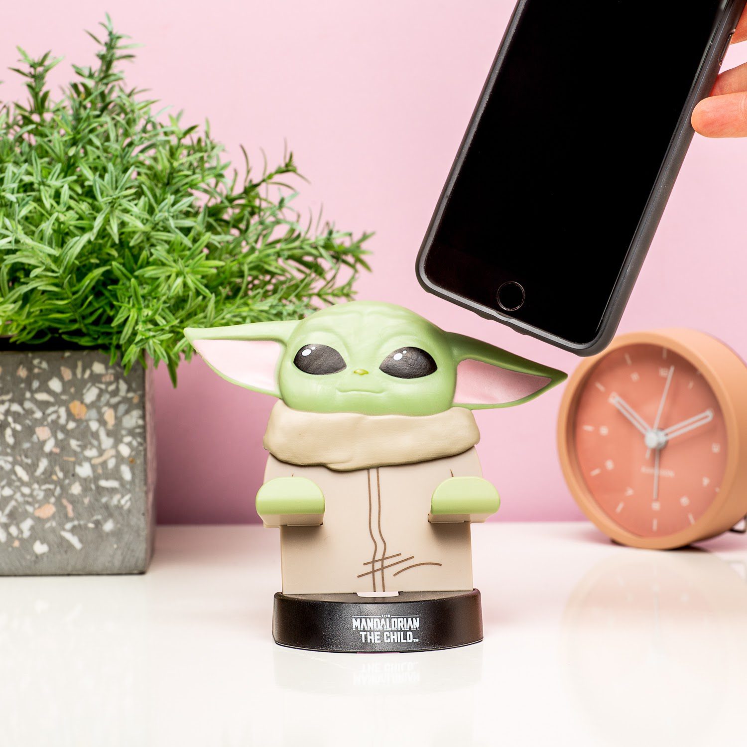 Disney Star Wars Mandalorian The Child Telefoonhouder Disney Star Wars Mandalorian The Child Telefoonhouder