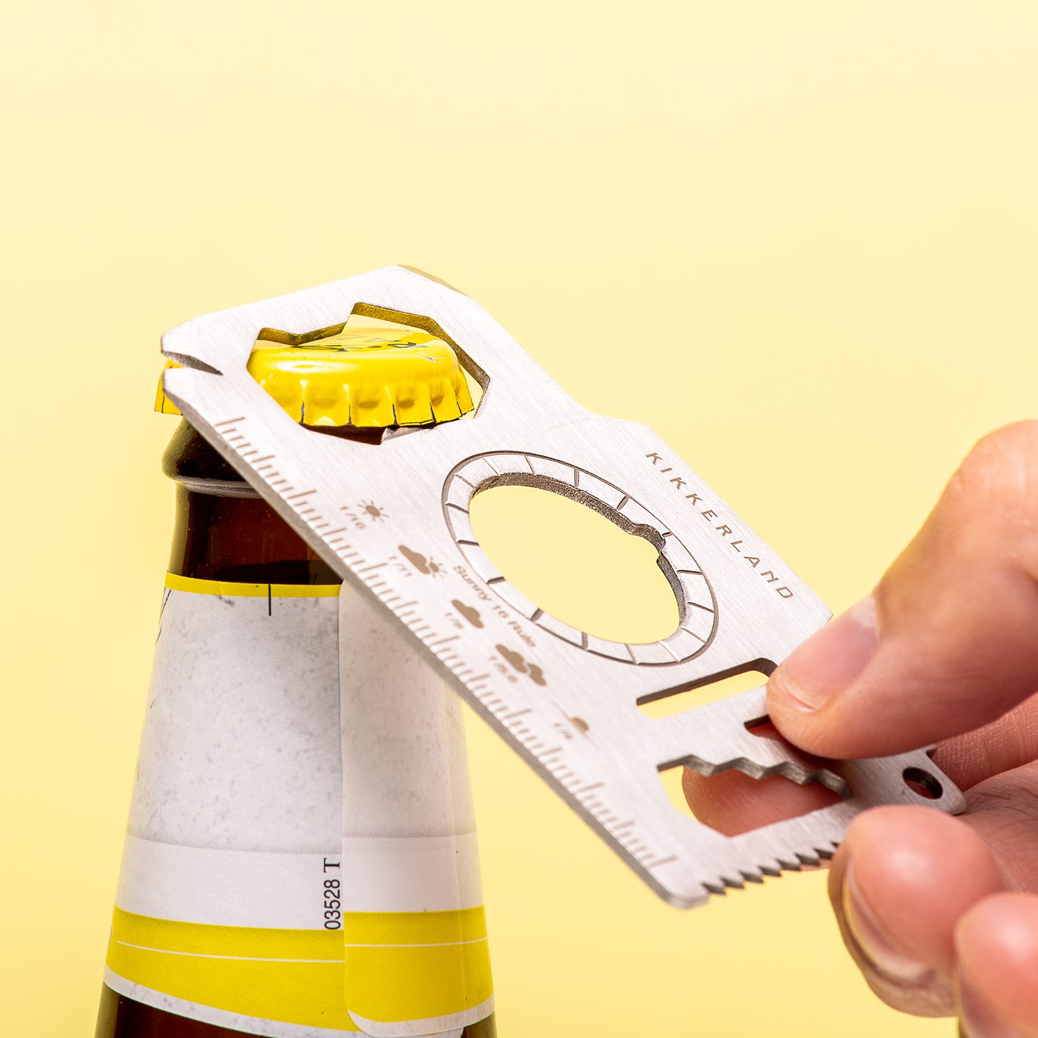 Handige multitool in portmone formaat met fles- en blikopener