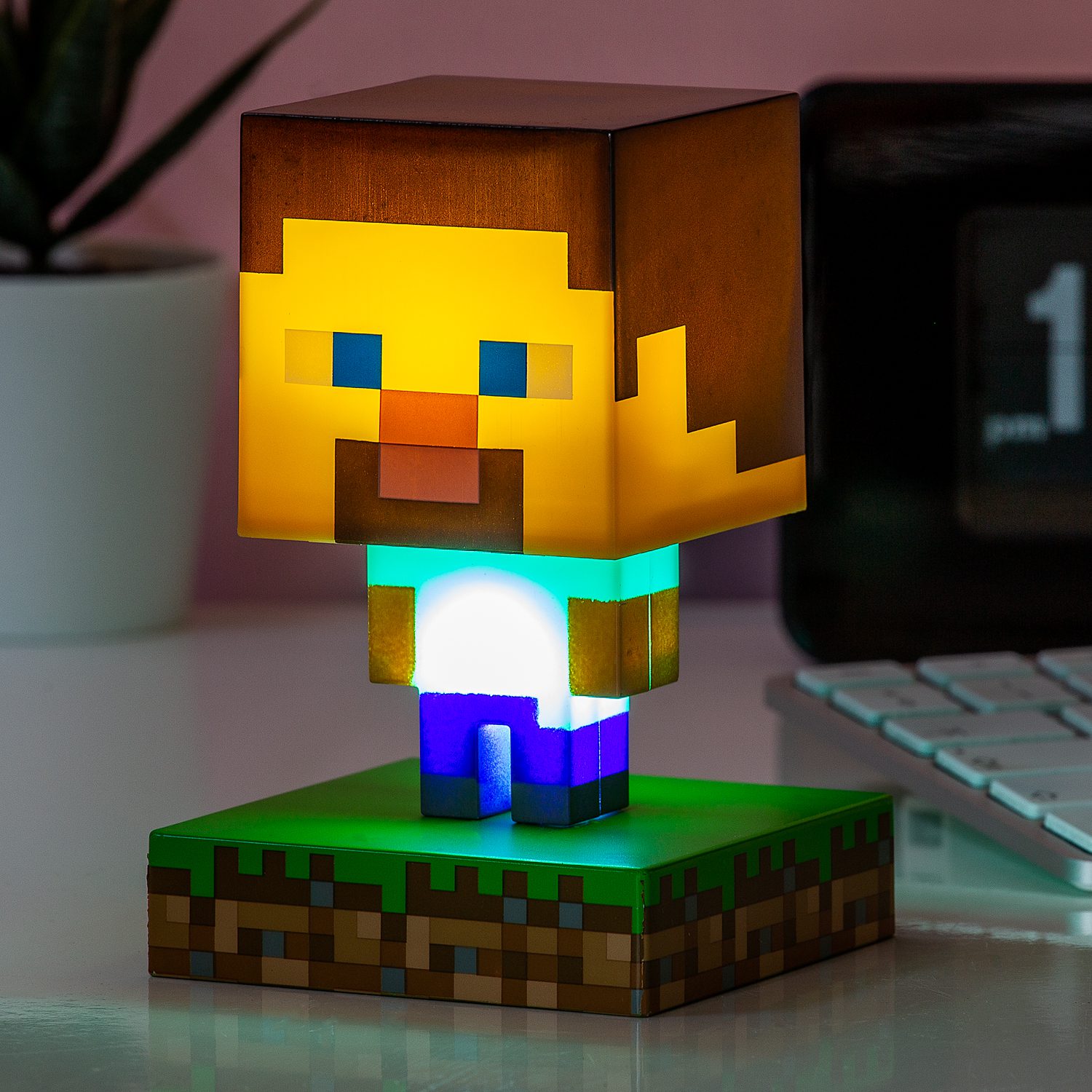 Minecraft Icon Lamp - Steve