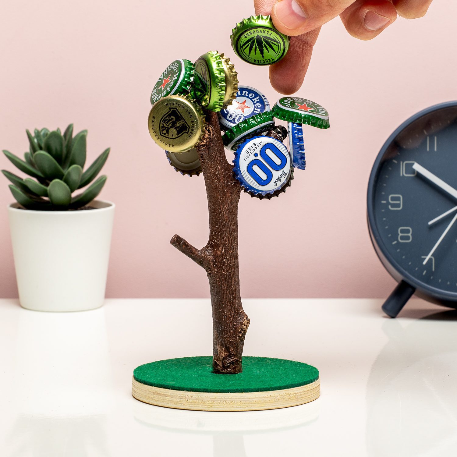 Magnetische Bierboom Met Grasmat Magnetische Bierboom Met Grasmat