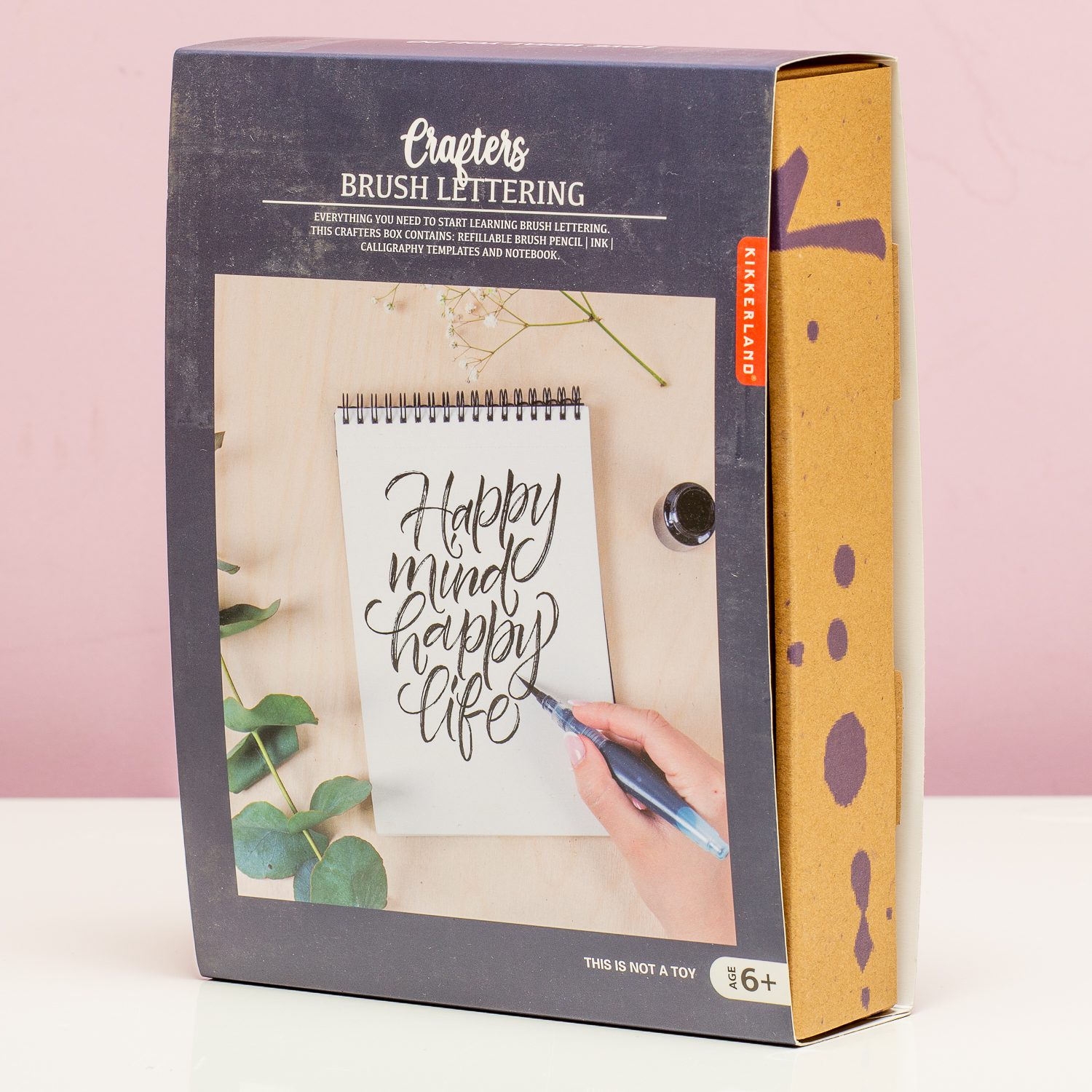 Kikkerland Crafters Brush Lettering Kit - DIY pakket - Leer de kunst van calligrafie met brush pennen - Creatief - Moederdag cadeau