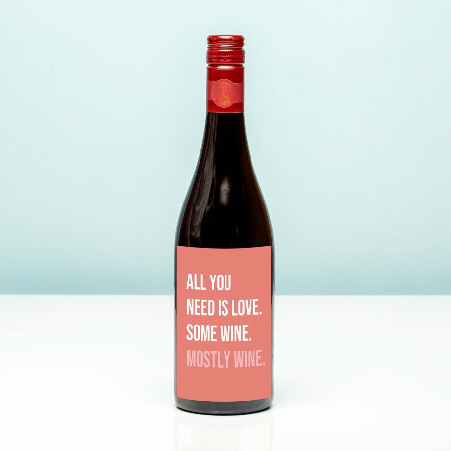 Wijnfles All you need is love