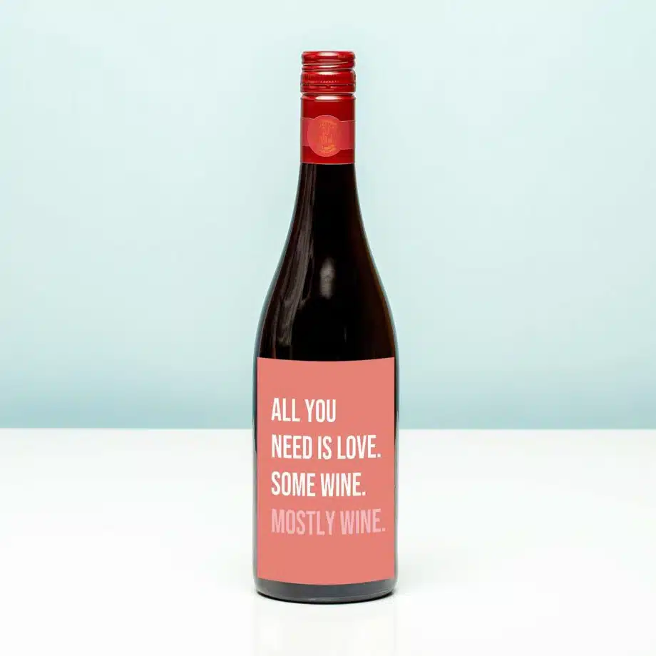 Wijnfles All you need is love