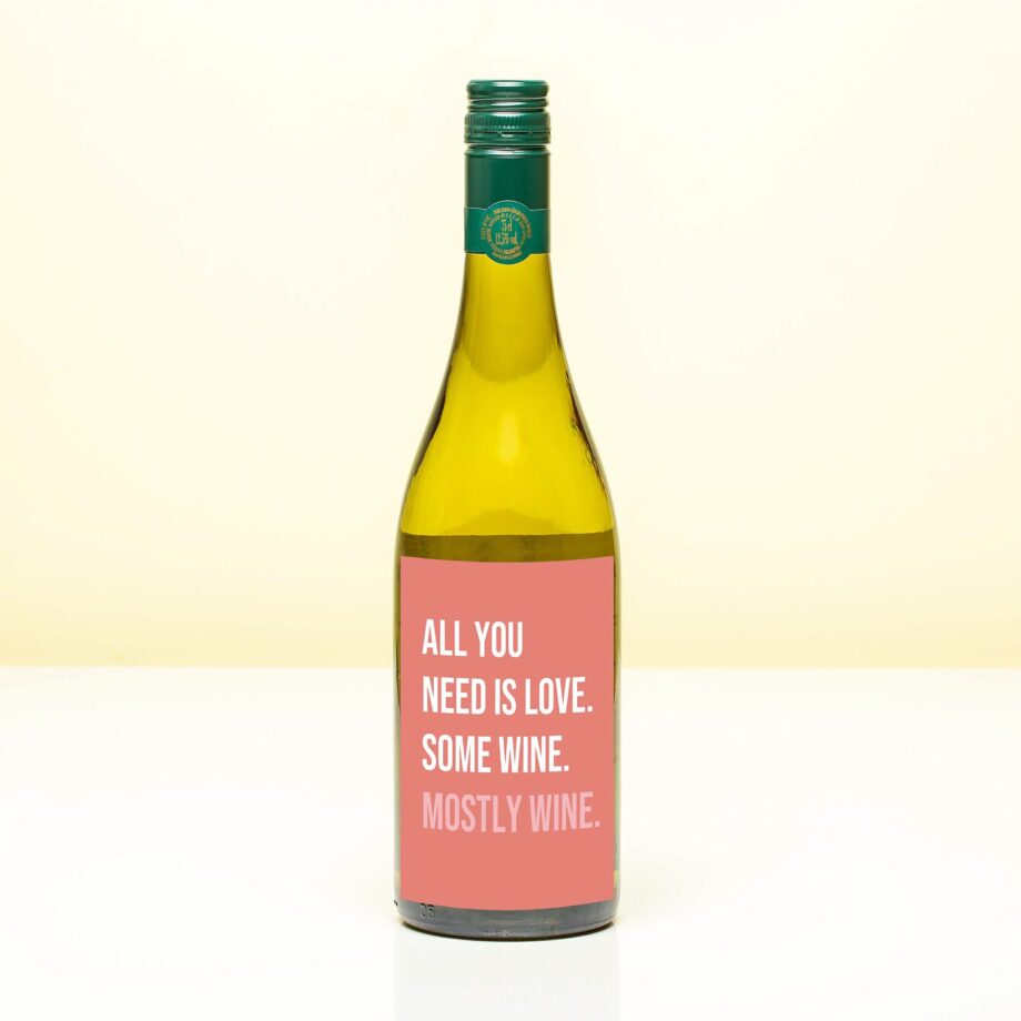 Wijnfles All you need is love