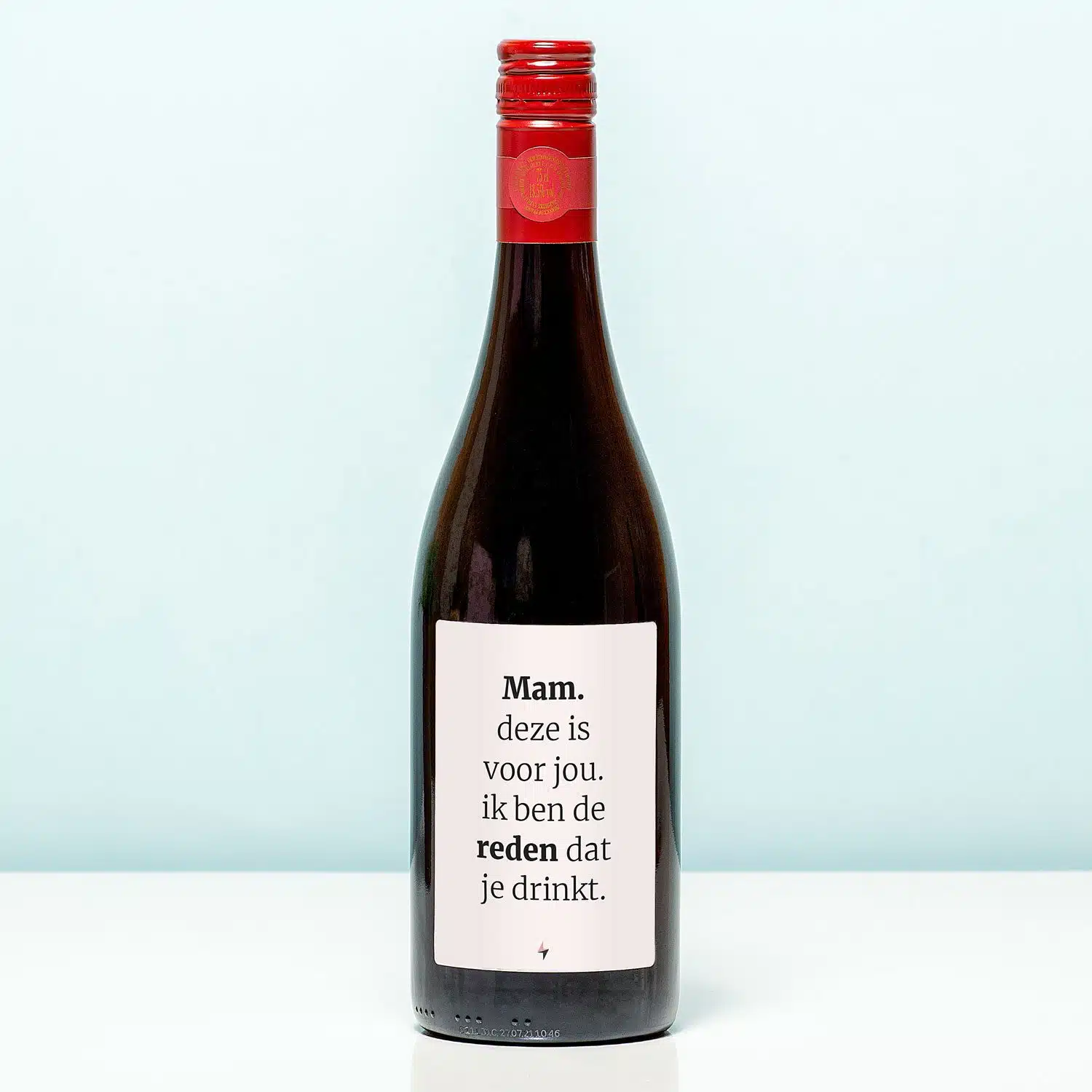 Wijnfles De reden dat ze drinkt