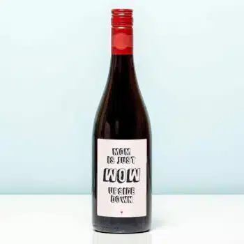 Wijnfles Mom is wow upside down - Rood (Merlot)
