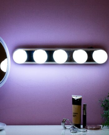 Hollywood make-up lamp - in donker