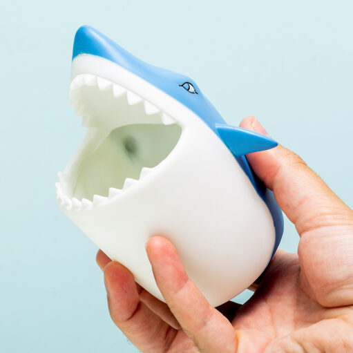 Haai tandenborstelhouder - in hand