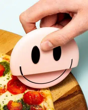 Blije pizzasnijder
