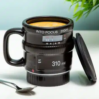 Into Focus cameralens beker