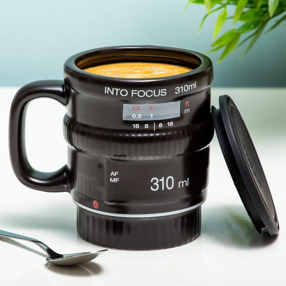Into Focus cameralens beker