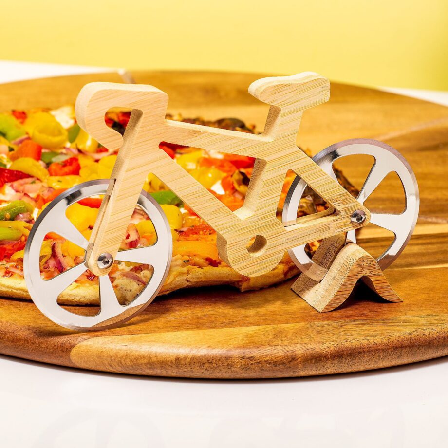 Houten fiets pizzasnijder
