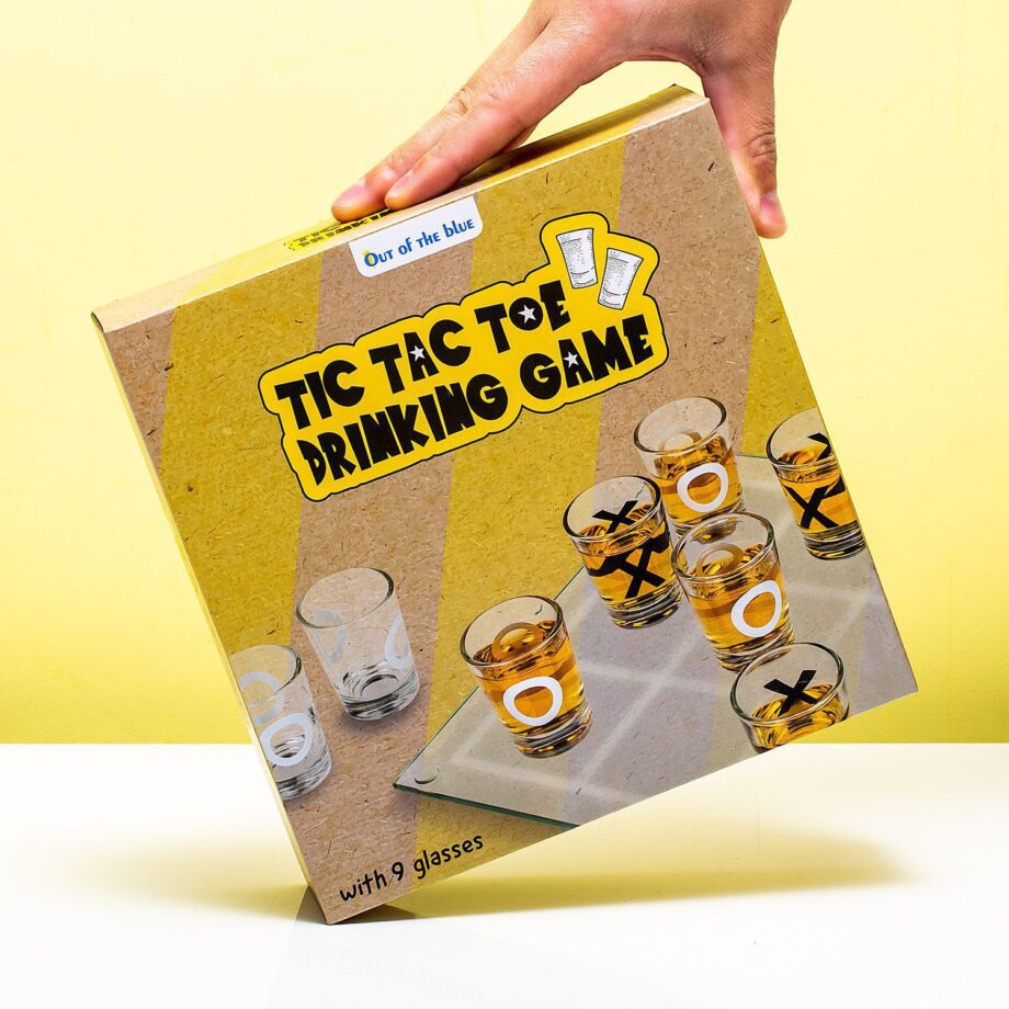 Tic Tac Toe drankspel met shotglaasjes