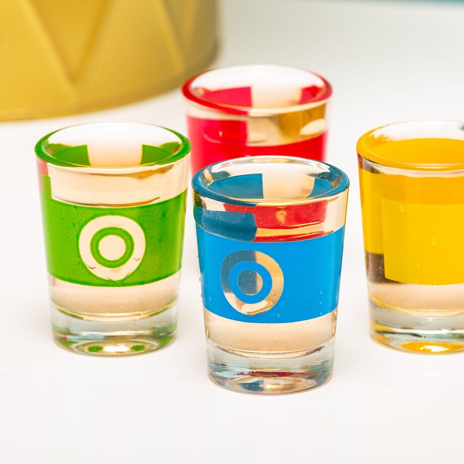 Spiraal drankspel met shotglaasjes