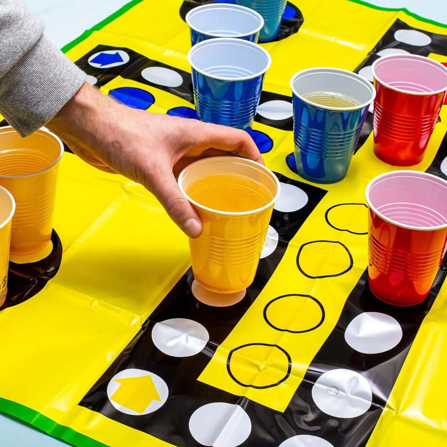 XXL Ludo drankspel met plastic bekers