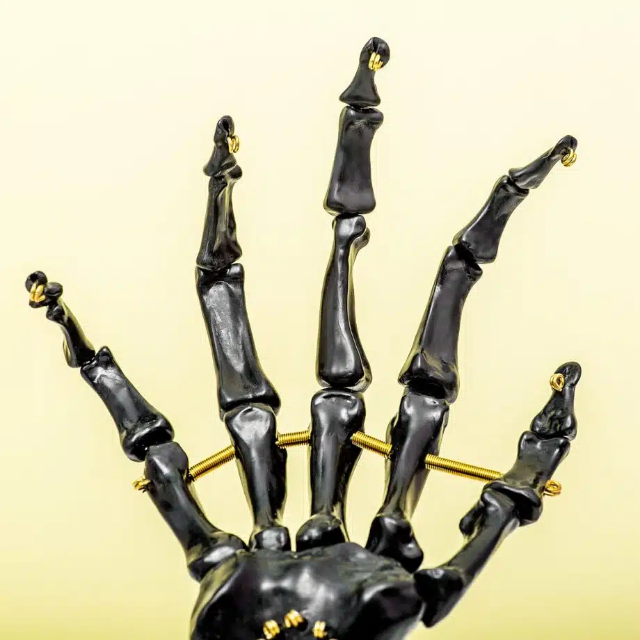 Skelet hand sieradenhouder