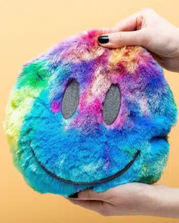 Regenboog smiley warmtekussen