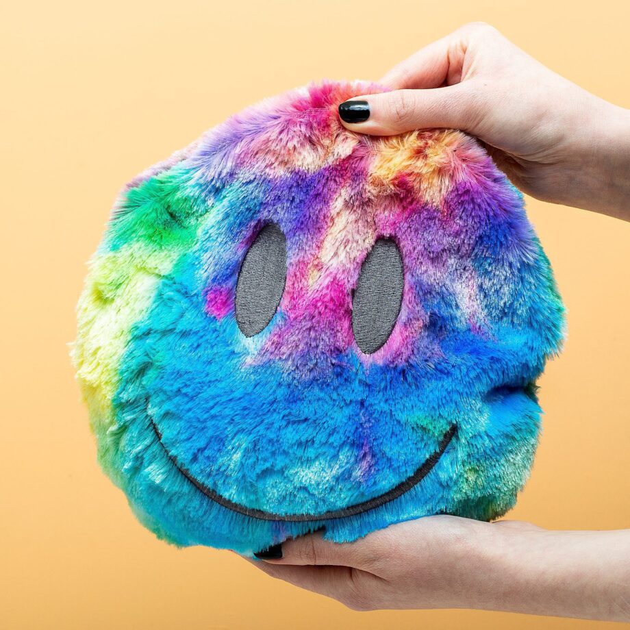 Regenboog smiley warmtekussen