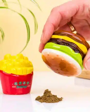 Hamburger en frietjes peper- en zoutstel