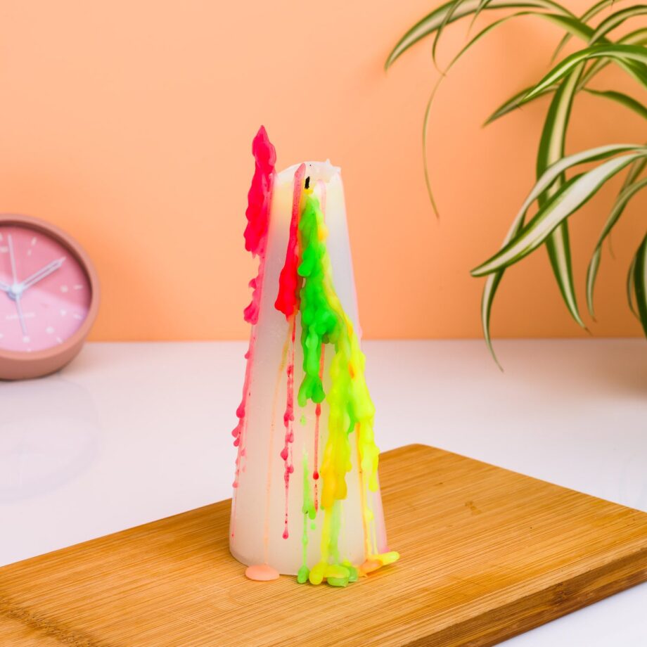Kegelvormige regenboog druipkaars
