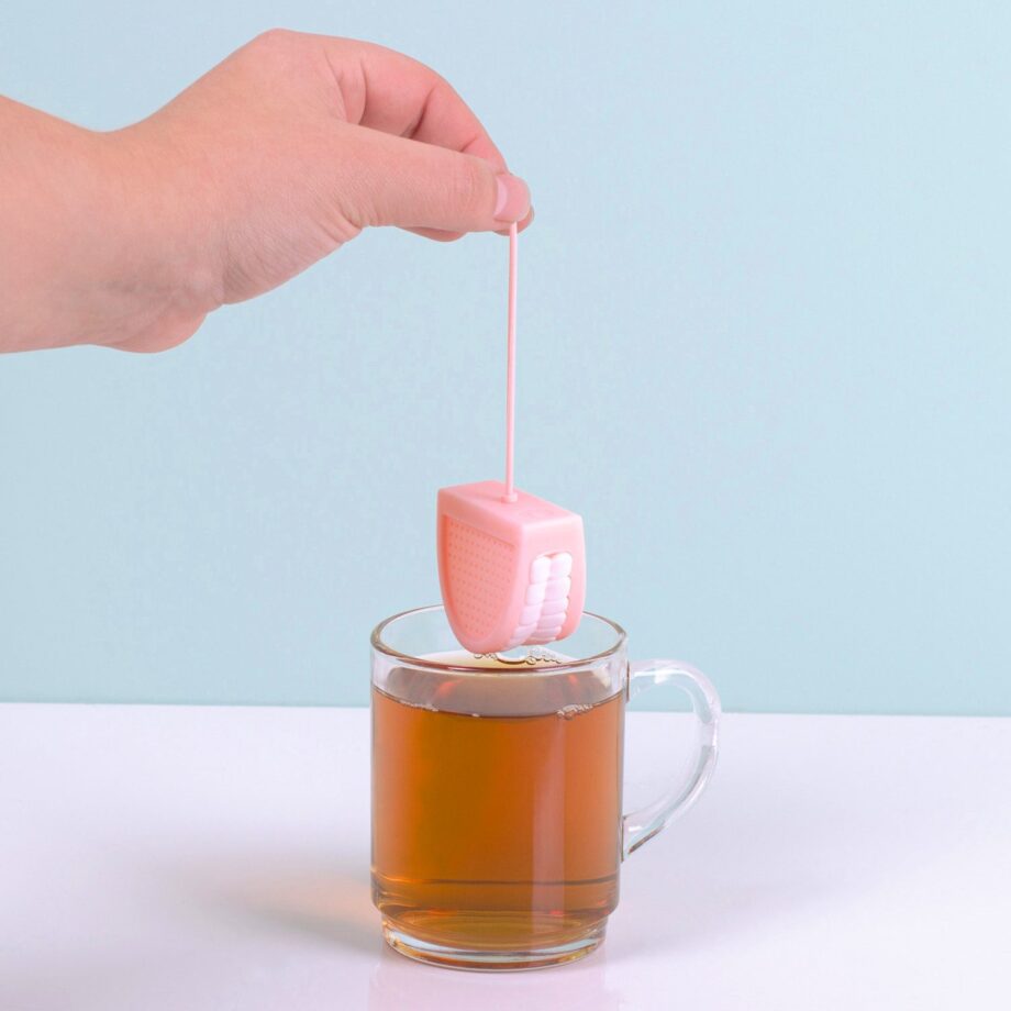 Kunstgebit tea infuser