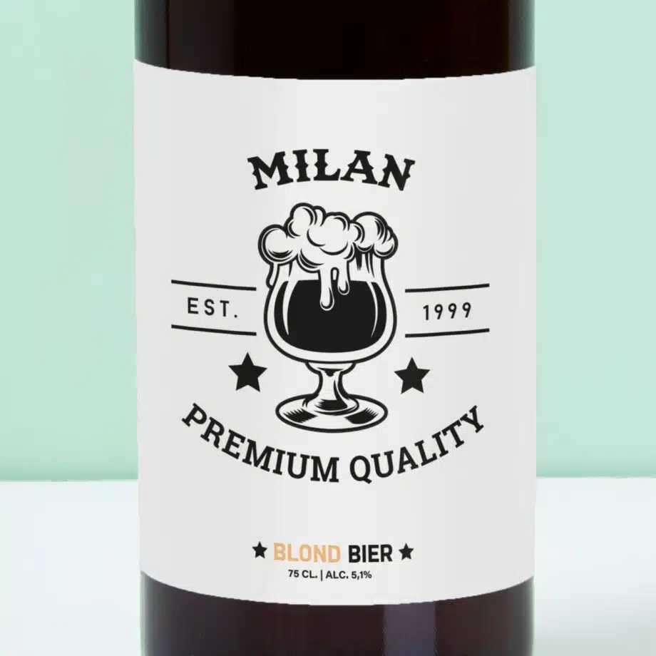 Gepersonaliseerde bierfles Naam badge luxe (750 ml)