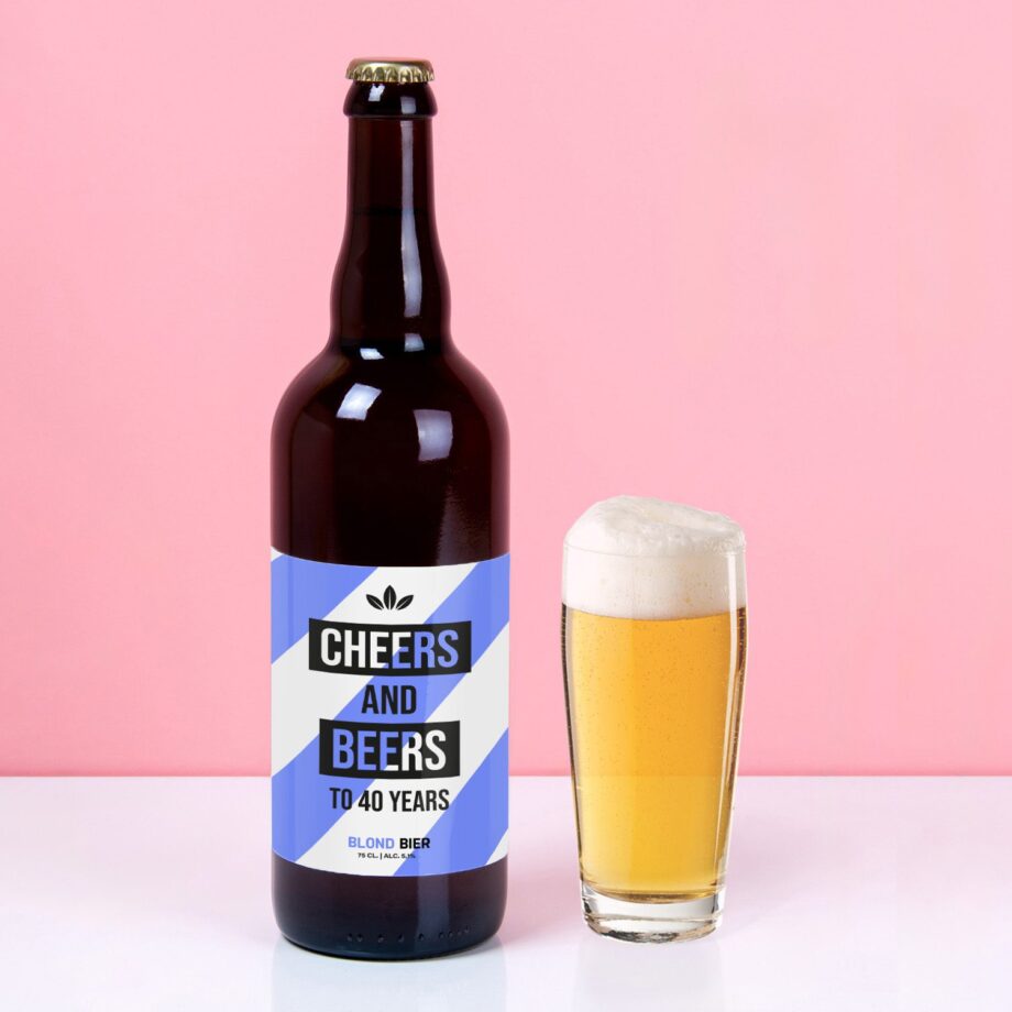 Gepersonaliseerde bierfles Cheers and beers (750 ml)