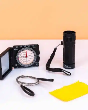 Explorer kit met kompas