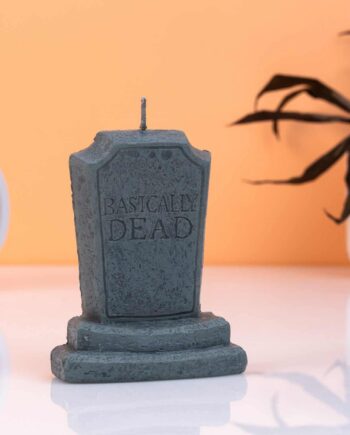 Basically Dead grafsteen verjaardagskaars