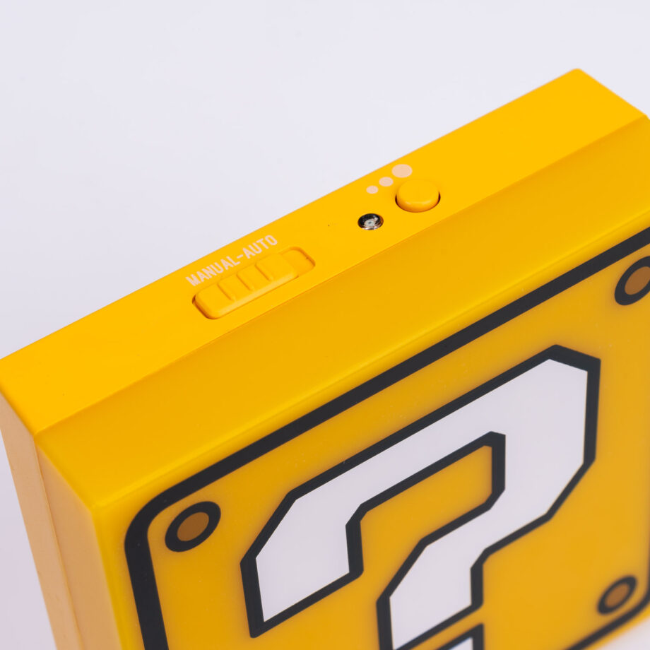 Super Mario Question Block muurlamp