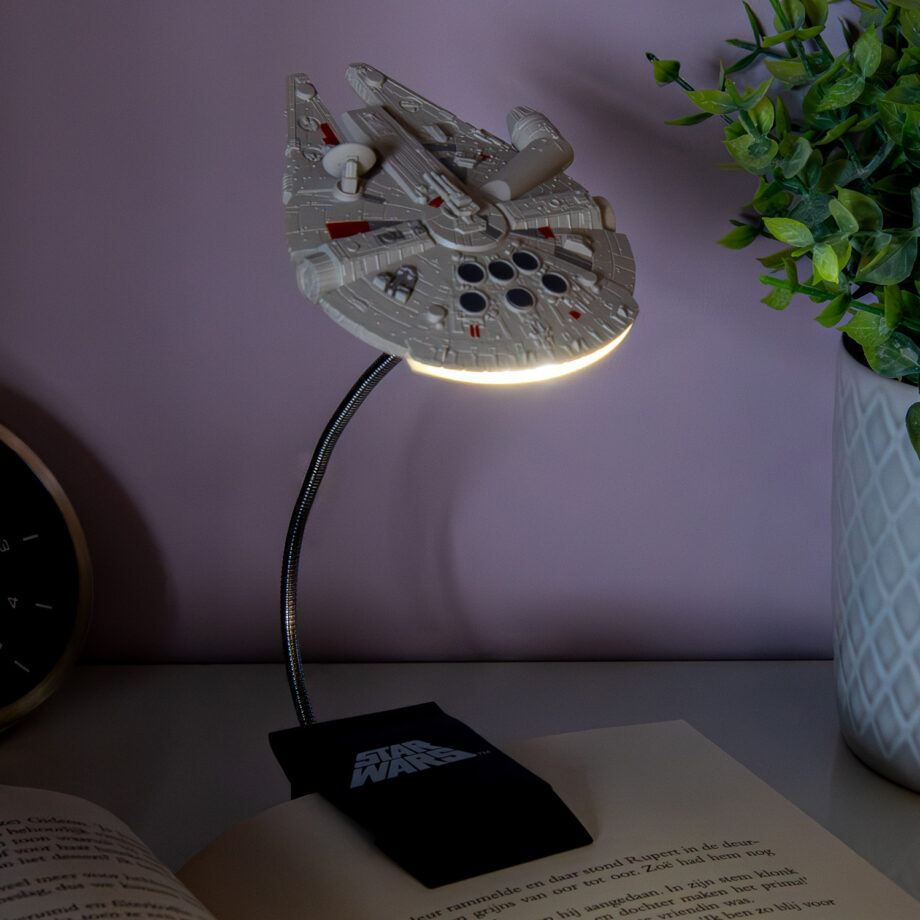 Star Wars Millennium Falcon boeklampje