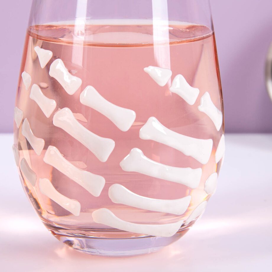 Glas met skelethand (set van 2)
