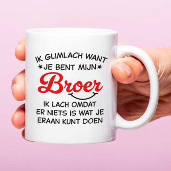 Mok Ik glimlach want je bent mijn broer