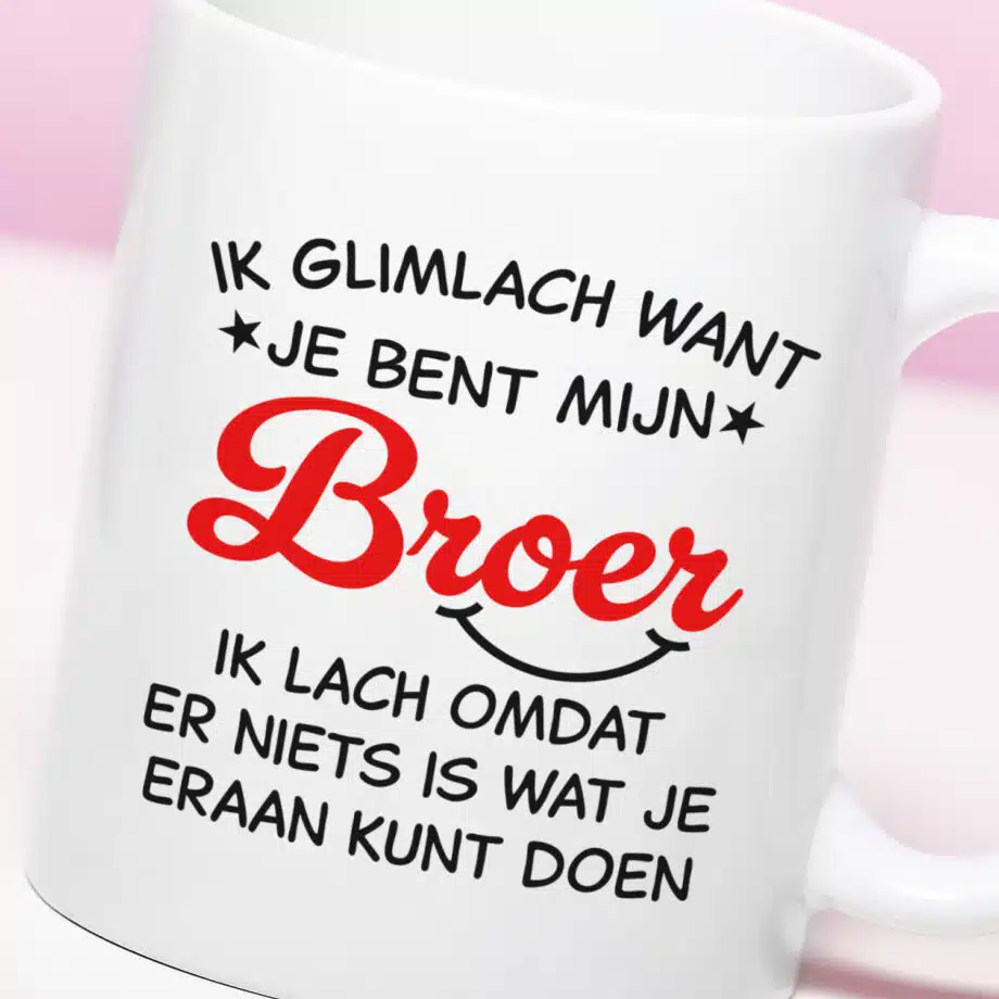 Mok Ik glimlach want je bent mijn broer