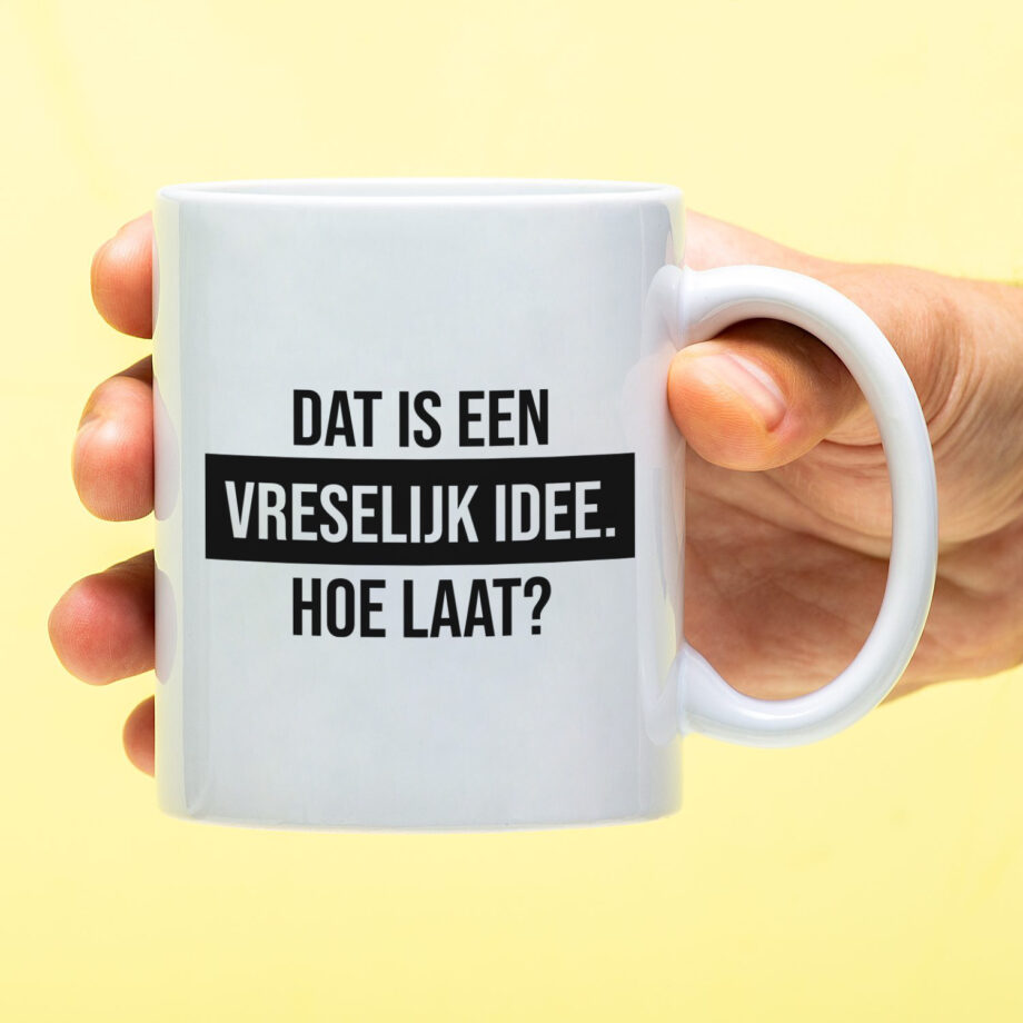 Mok Dat is een vreselijk idee. Hoe laat?