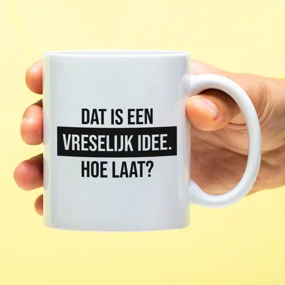 Mok Dat is een vreselijk idee. Hoe laat?